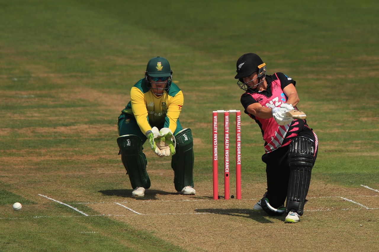 Sophie Devine drives through the covers, New Zealand v South Africa, women's T20 Triangular, Bristol, June 28, 2018