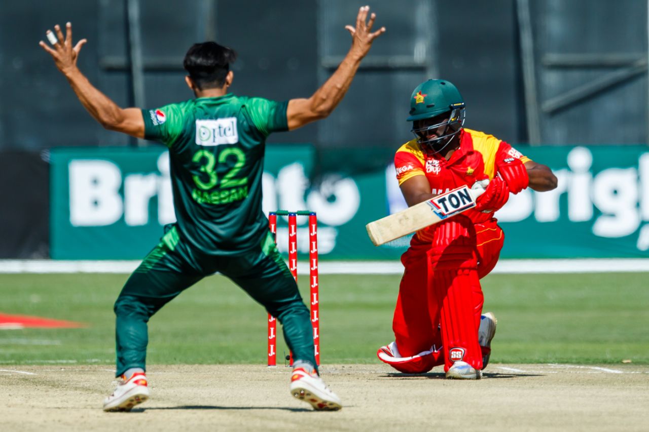 Hasan Ali celebrates the wicket of Hamilton Masakadza, Zimbabwe v Pakistan, T20I tri-series, 1st T20I, Harare, July 1, 2018