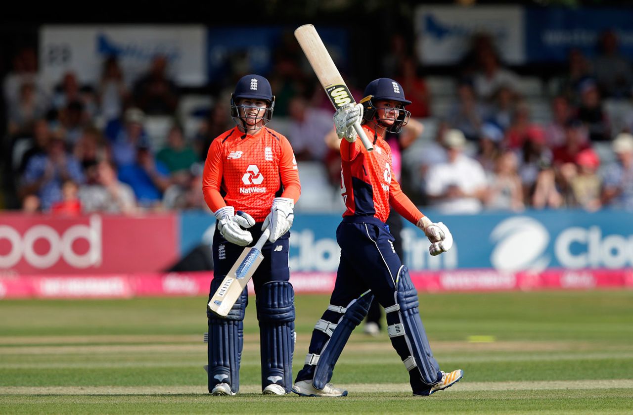 Danni Wyatt led England's chase with a half-century, England Women v New Zealand, T20 tri-series, Final, Chelmsford, July 1, 2018