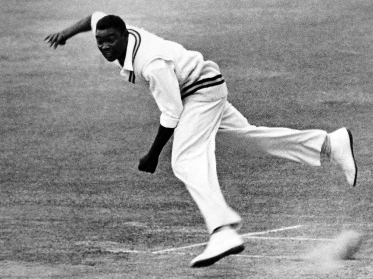 Carlton Forbes bowls, Middlesex v Nottinghamshire, day three, County Championship, Lord's June 14, 1968