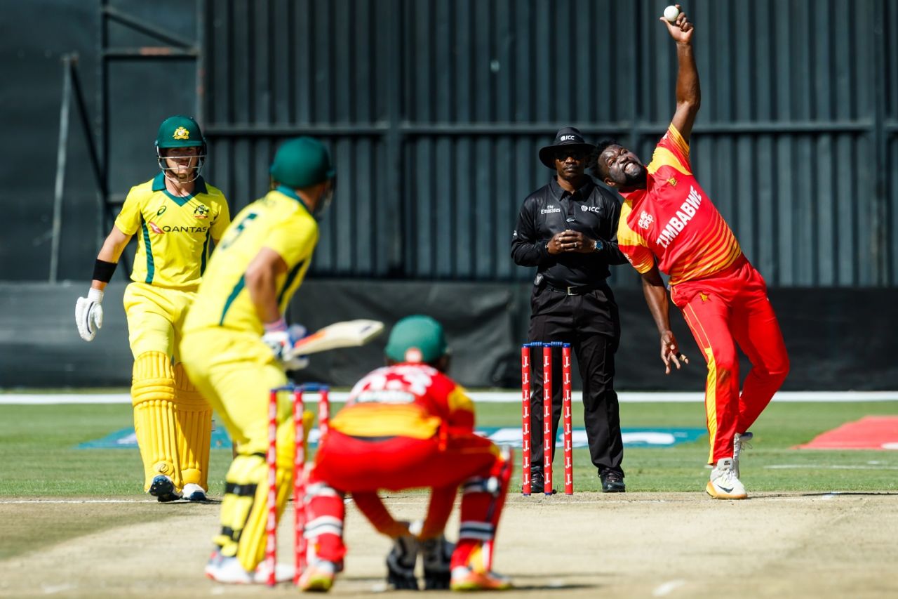 Tendai Chisoro kept the Australian batsmen quiet,  Zimbabwe v Australia, Zimbabwe T20I tri-series, third match, Harare, July 3, 2018