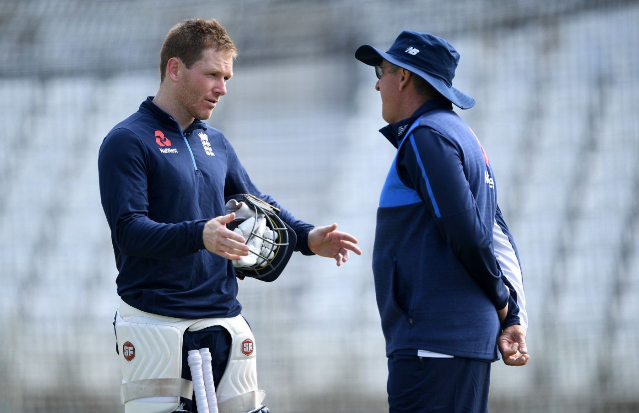 Eoin Morgan in conversation with England coach Trevor Bayliss, Nottingham, July 11, 2018