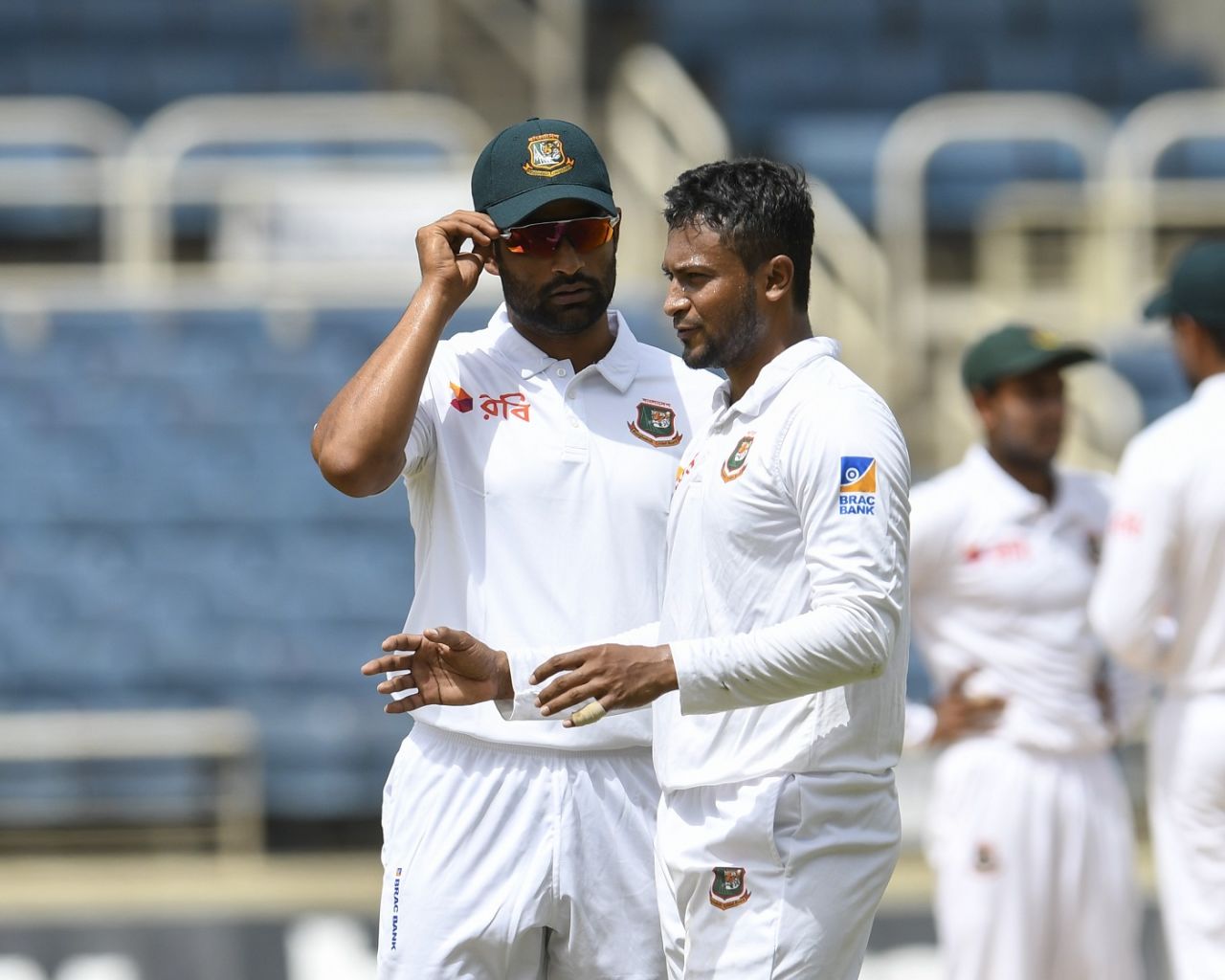 Shakib Al Hasan and Tamim Iqbal have chat in the morning session, West Indies v Bangladesh, 2nd Test, Jamaica, 1st day, July 12, 2018