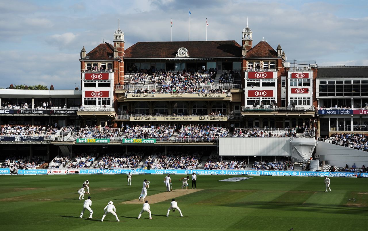 Ishant Sharma bowls to Jos Buttler, England v India, 5th Investec Test, The Oval, 2nd day, August 16, 2014
