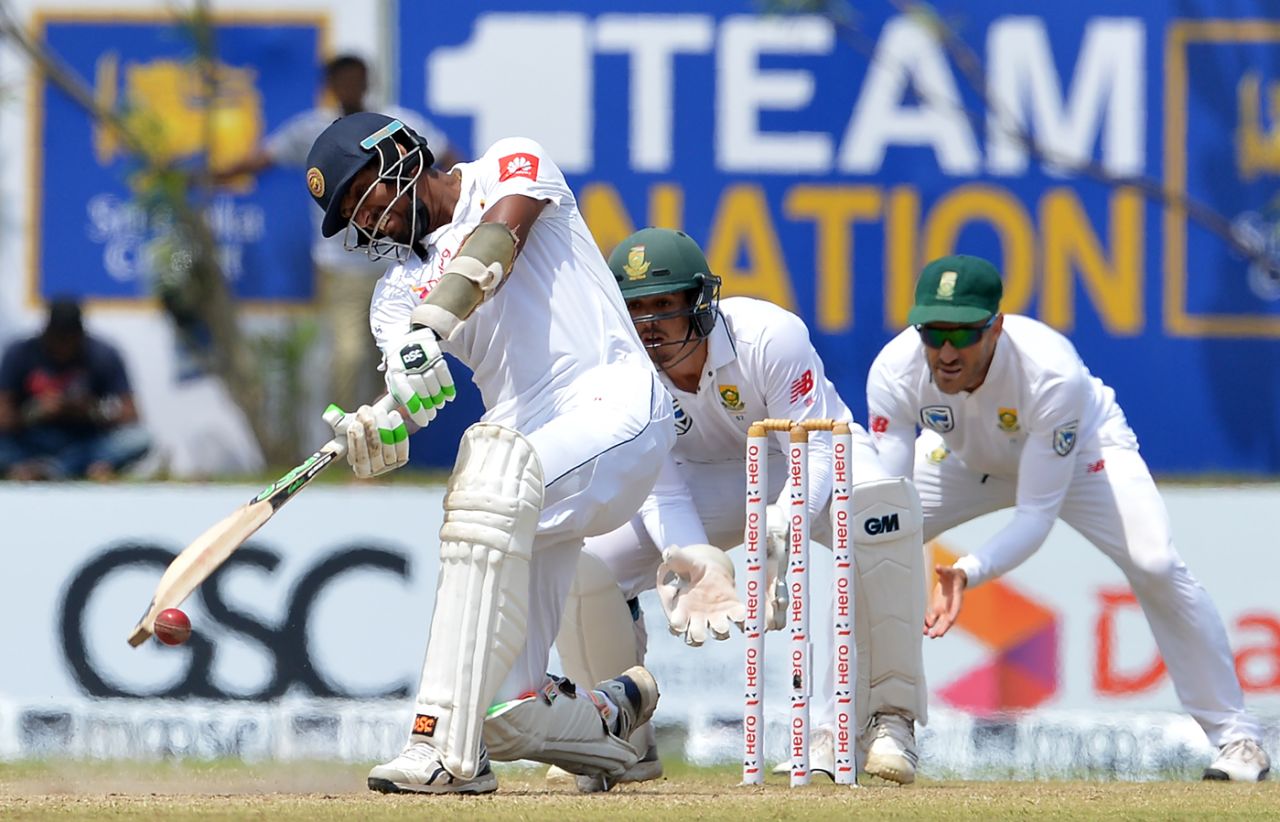 Suranga Lakmal gets down on a knee to hammer one away, Sri Lanka v South Africa, 1st Test, Galle, 3rd day, July 14, 2018