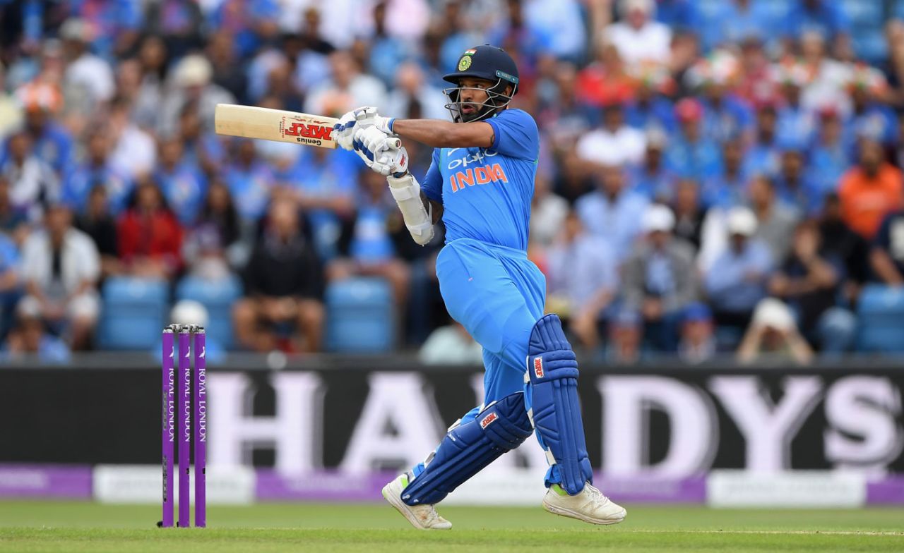 Shikhar Dhawan swivels on the pull, England v India, 3rd ODI, Headingley, July 17, 2018
