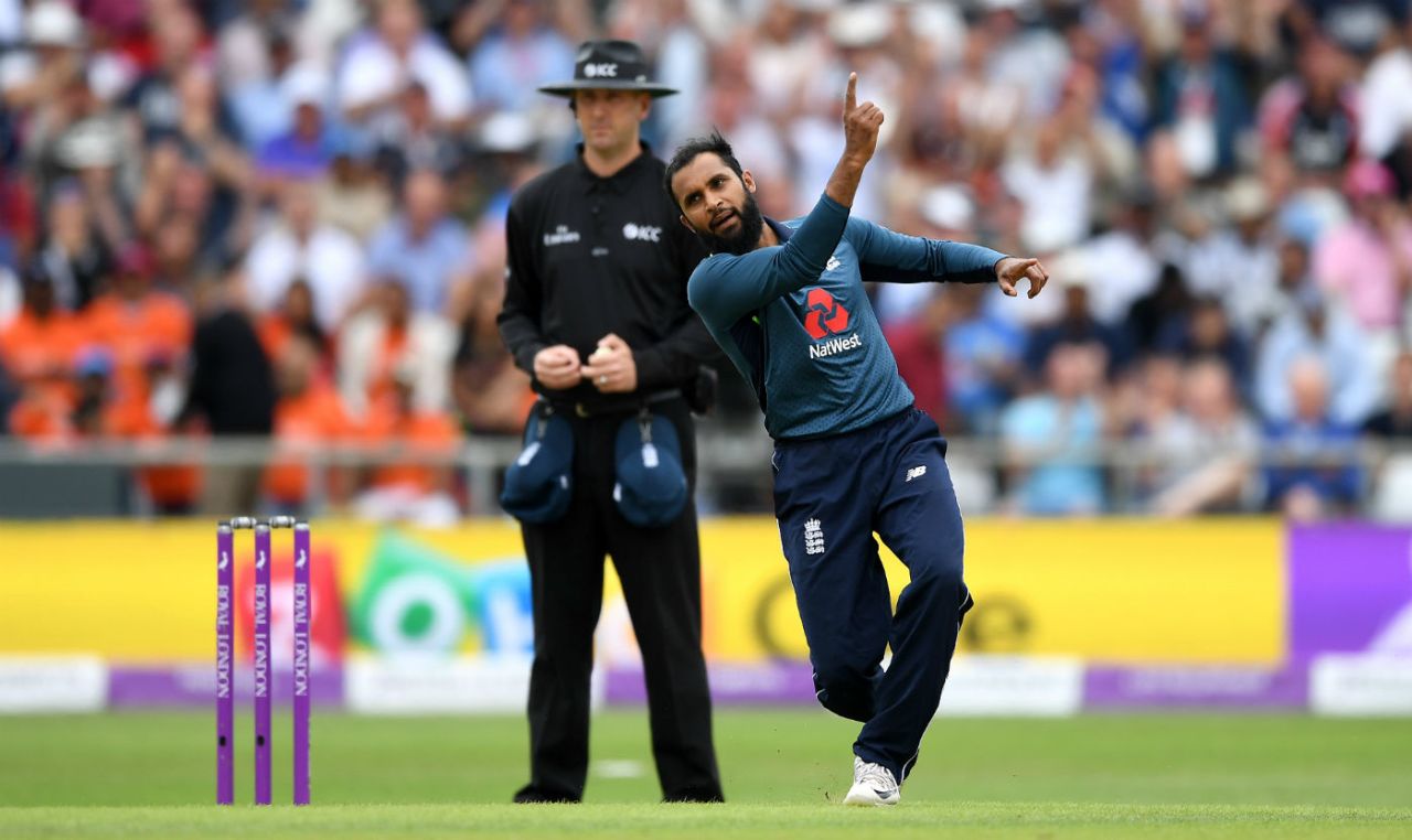 Adil Rashid bowled Virat Kohli with sharp legbreak, England v India, 3rd ODI, Headingley, July 17, 2018
