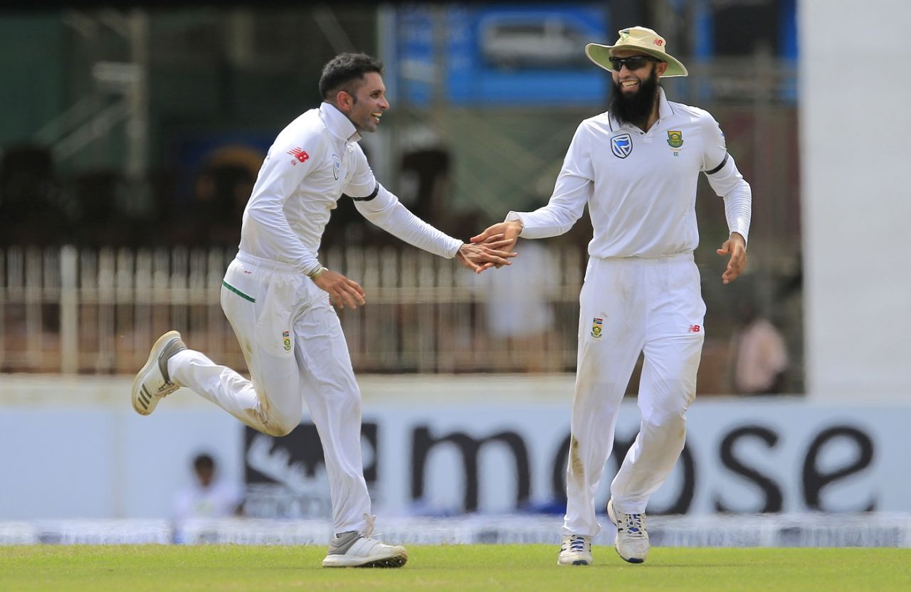 Keshav Maharaj and Hashim Amla celebrate a wicket, Sri Lanka v South Africa, 2nd Test, Colombo, 1st day, July 20, 2018