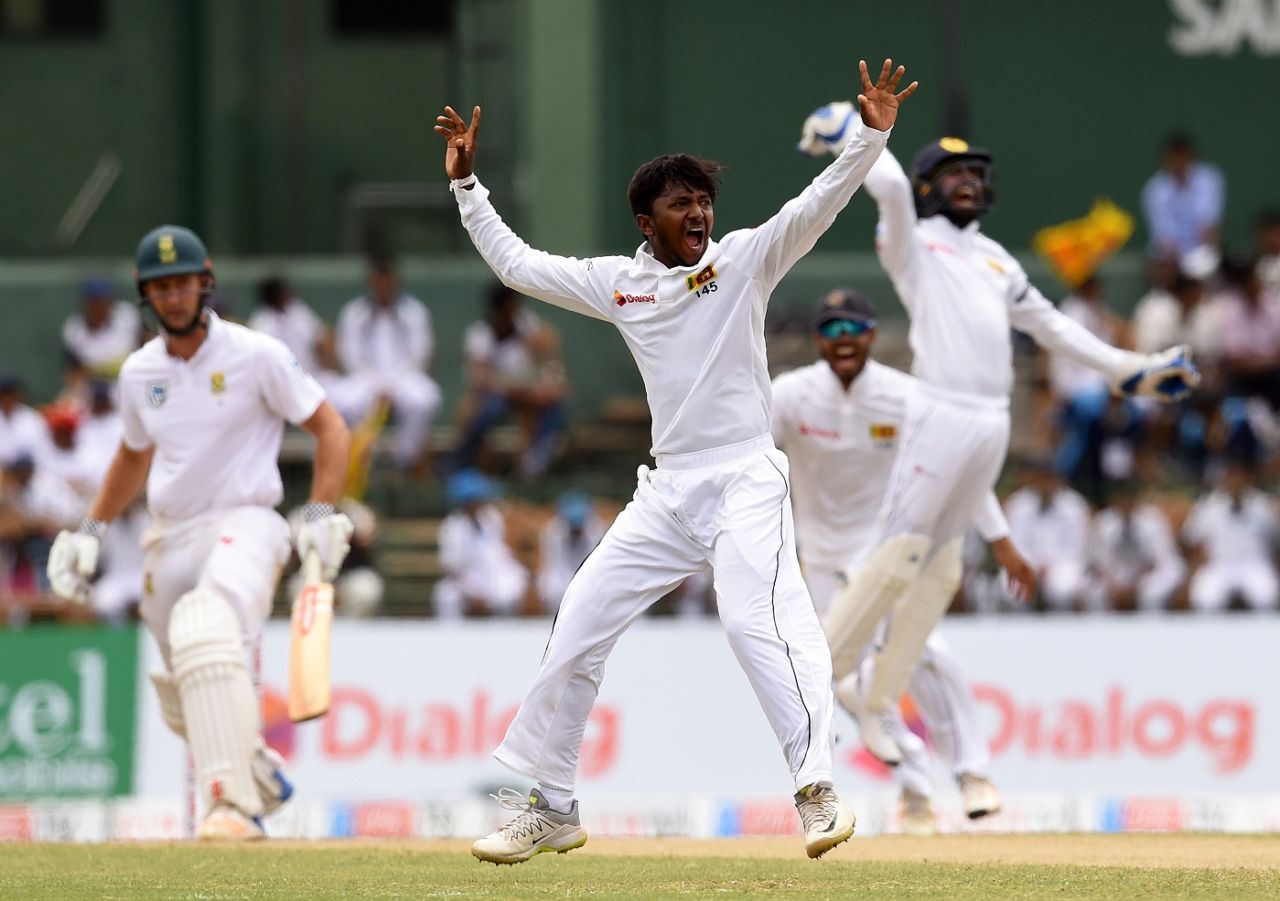 Akila Dananjaya belts out an appeal, Sri Lanka v South Africa, 2nd Test, SSC, 2nd day, July 21, 2018