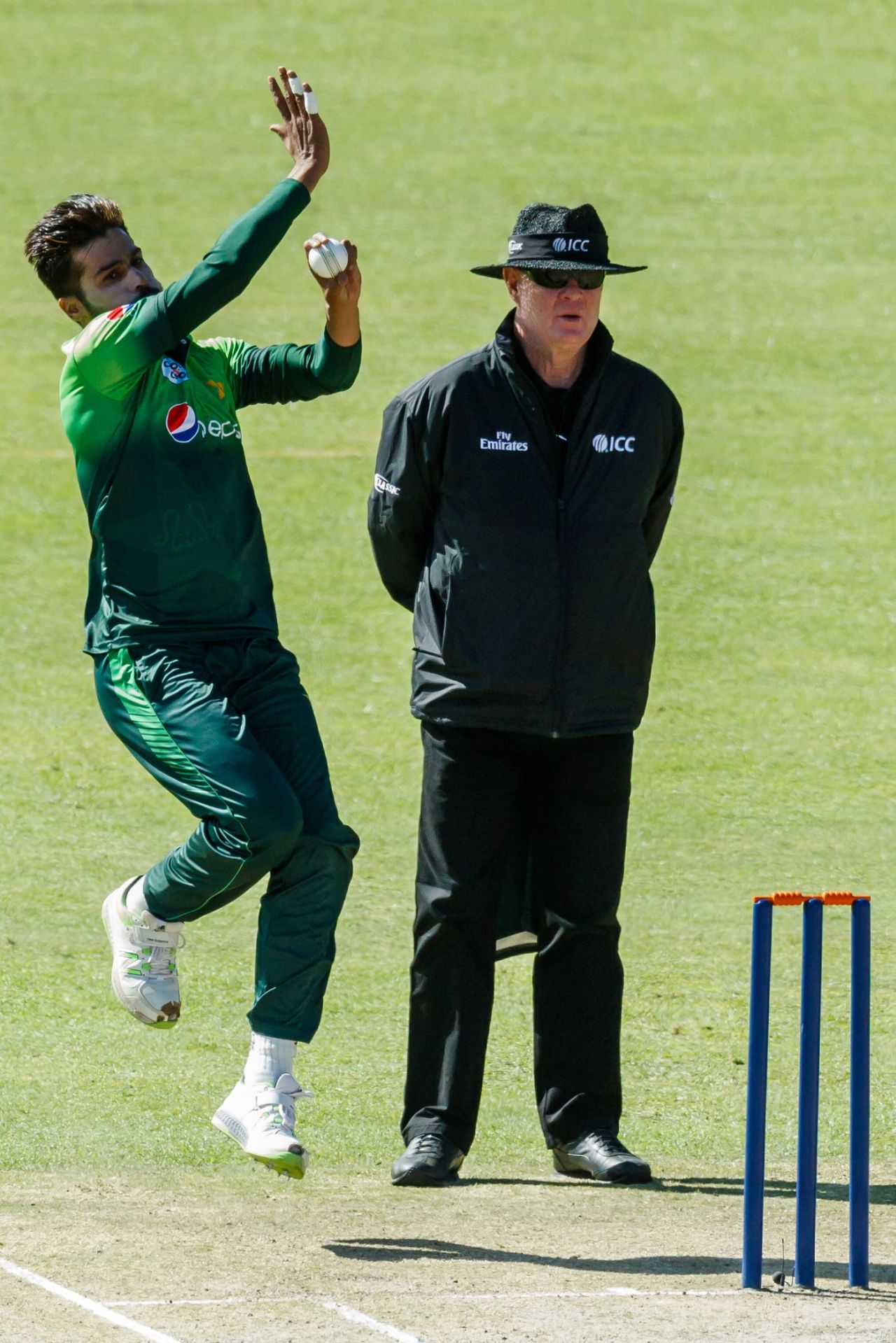 Mohammad Amir delivers a ball past Russel Tiffin, Zimbabwe v Pakistan, 5th ODI, Bulawayo, July 22, 2018