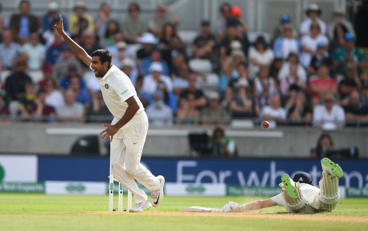 Joe Root falls short despite a dive, England v India, 1st Test, 1st day, Edgbaston, 1 August, 2018