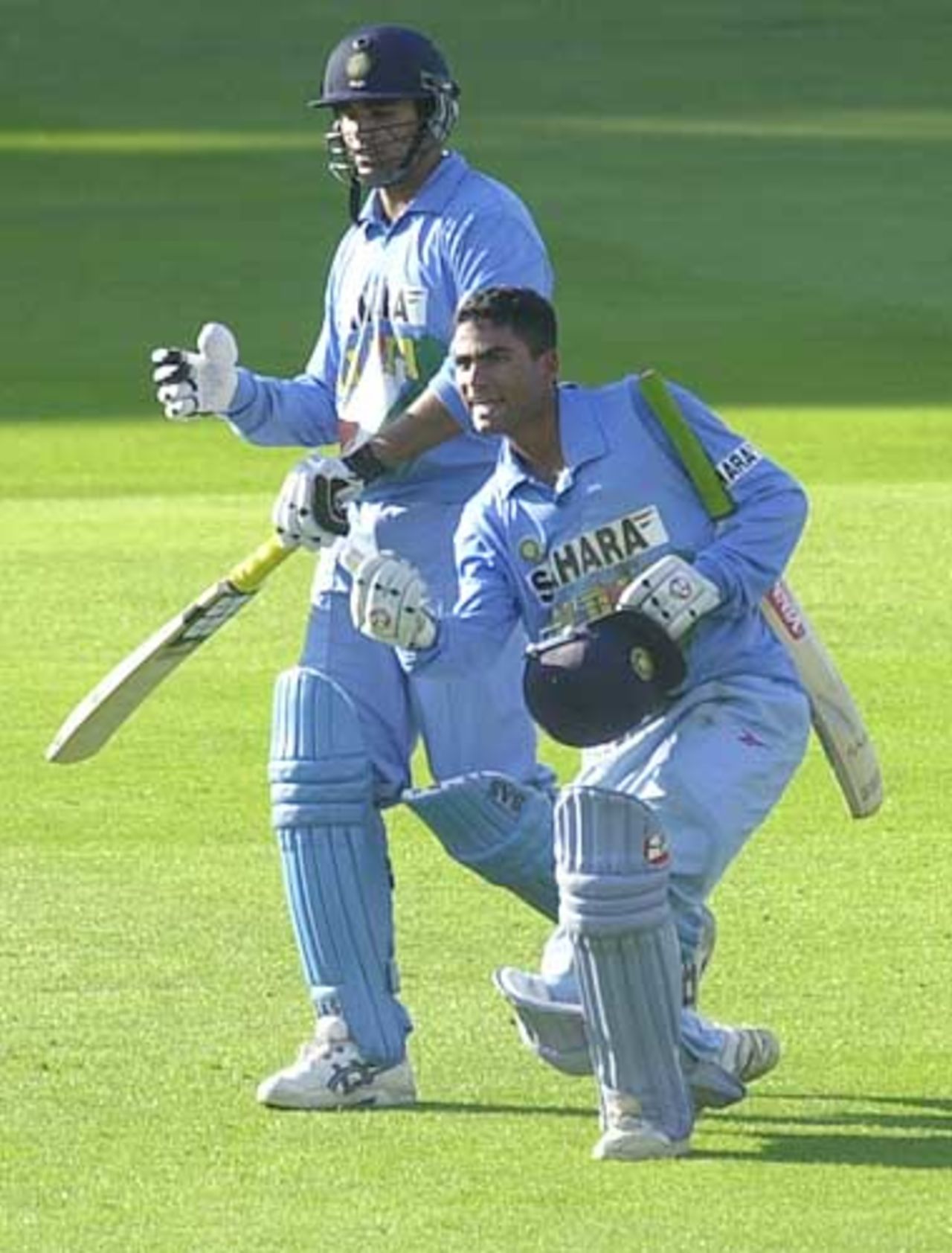 Khan and Kaif begin to celebrate the Indian victory, NatWest Series Final at Lord's, 13th Jul 2002