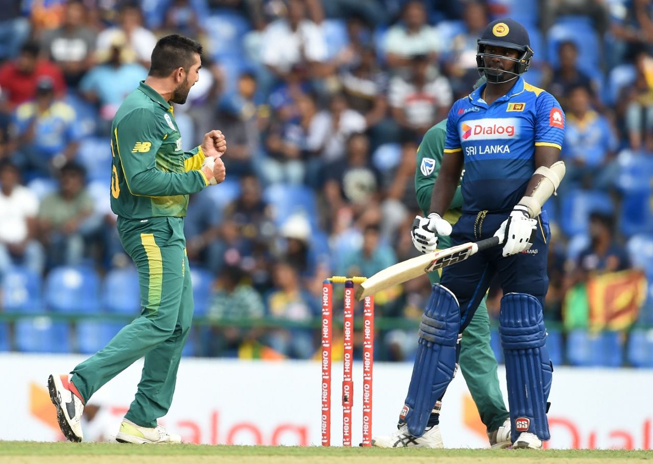 Tabraiz Shamsi celebrates Angelo Mathews' wicket, Sri Lanka v South Africa, 3rd ODI, Pallekele, August 5, 2018