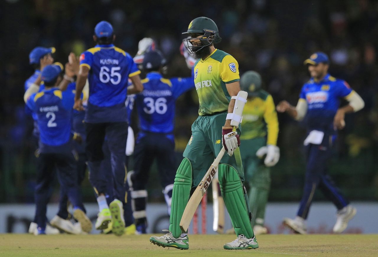 Hashim Amla walked back for a duck, Sri Lanka v South Africa, Only T20I, Colombo, August 14, 2018
