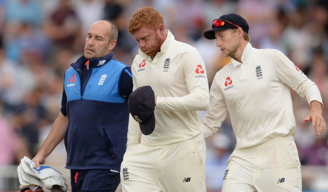 Jonny Bairstow walks off after picking up an injury on his left hand, England v India, 3rd Test, Trent Bridge, 3rd day, August 20, 2018