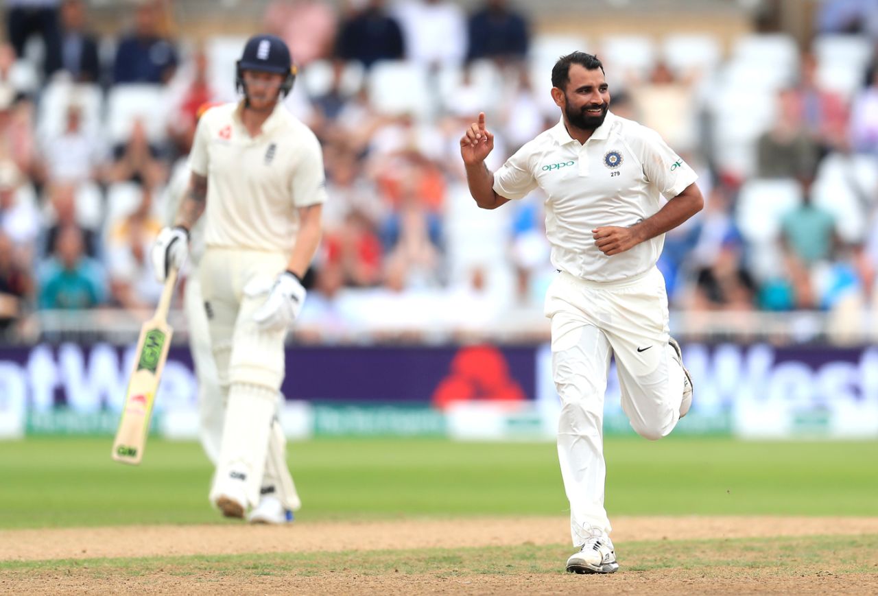 Mohammed Shami exults after dismissing Ollie Pope, Keaton Jennings is annoyed, England v India, 3rd Test, Trent Bridge, 4th day, August 21, 2018