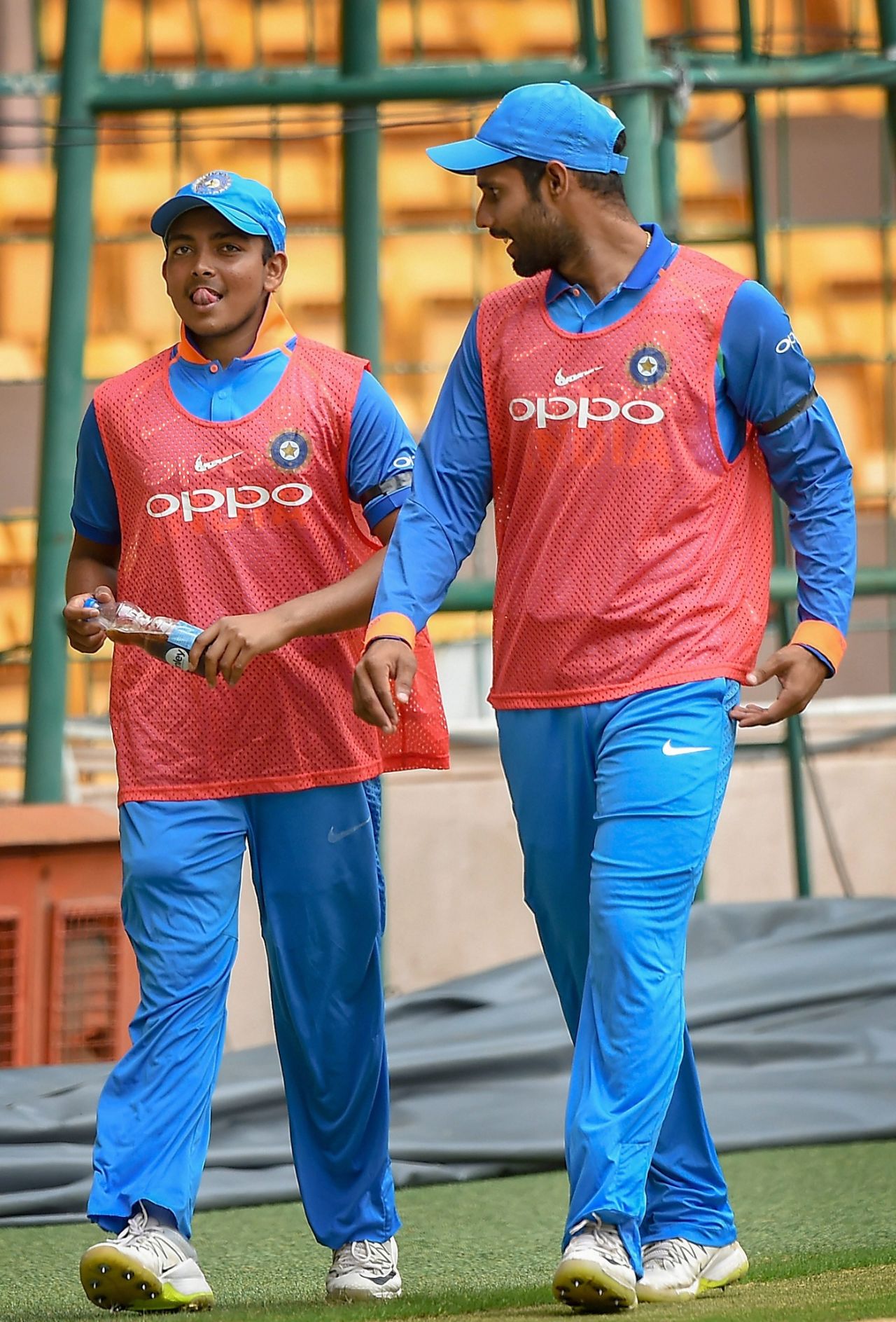 Prithvi Shaw and Hanuma Vihari have a chat, India A v Australia A, Quadrangular series 2018, Bengaluru, August 23, 2018
