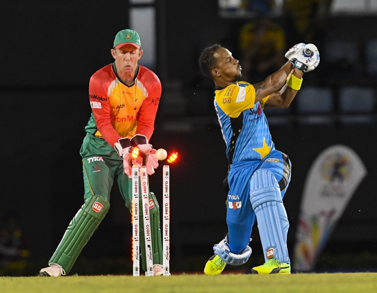 Lendl Simmons is bowled on the sweep, St Lucia Stars v Guyana Amazon Warriors, CPL 2018, Gros Islet, August 24, 2018
