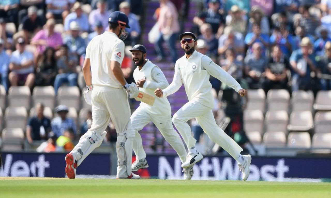 Virat Kohli and Cheteshwar Pujara are thrilled to see the back of Alastair Cook, England v India, 4th Test, Southampton, 3rd day, September 1, 2018
