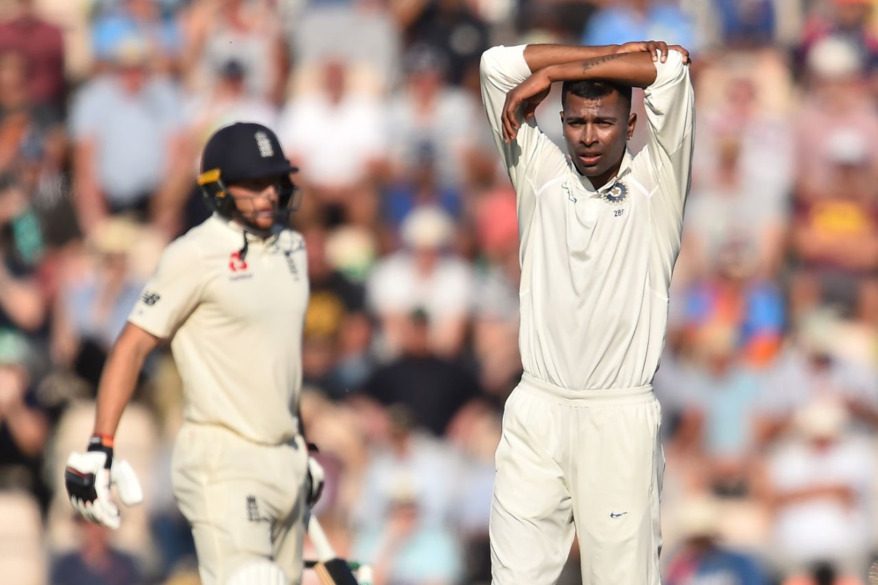 Hardik Pandya reacts in the field, England v India, 4th Test, 3rd day, Ageas Bowl, September 1, 2018