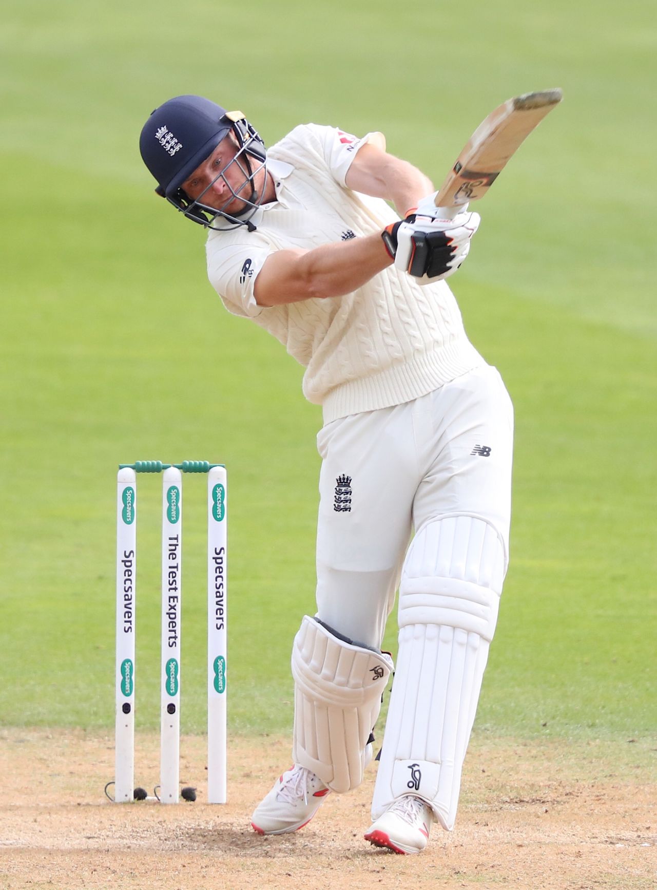 Jos Buttler plays an attacking shot, England v India, 5th Test, The Oval, 2nd day, September 8, 2018
