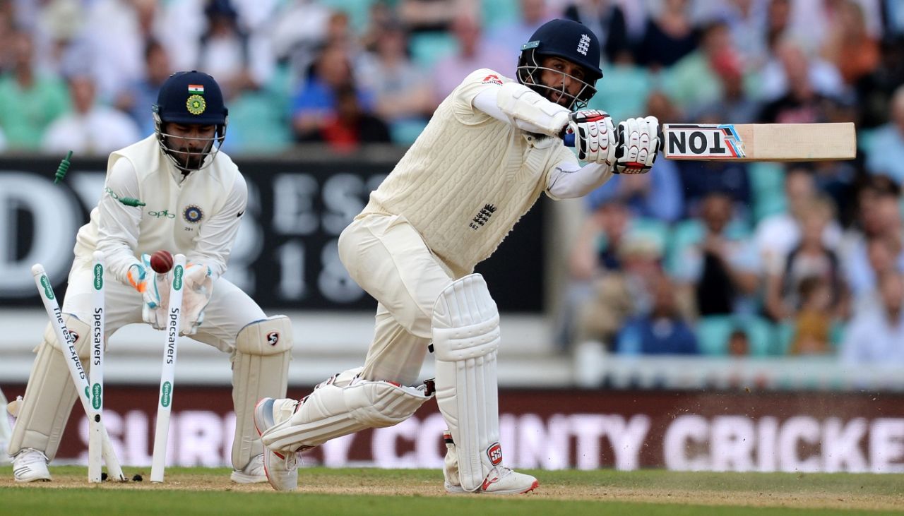 Moeen Ali is bowled through the gate, England v India, 5th Test, The Oval, 3rd day, September 9, 2018
