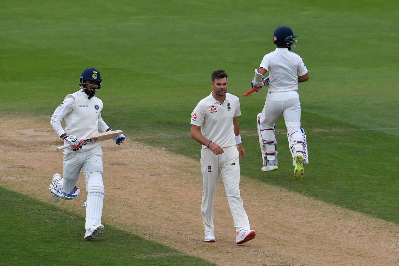 KL Rahul and Ajinkya Rahane amble across for a single, England v India, 5th Test, The Oval, 5th day, September 11, 2018