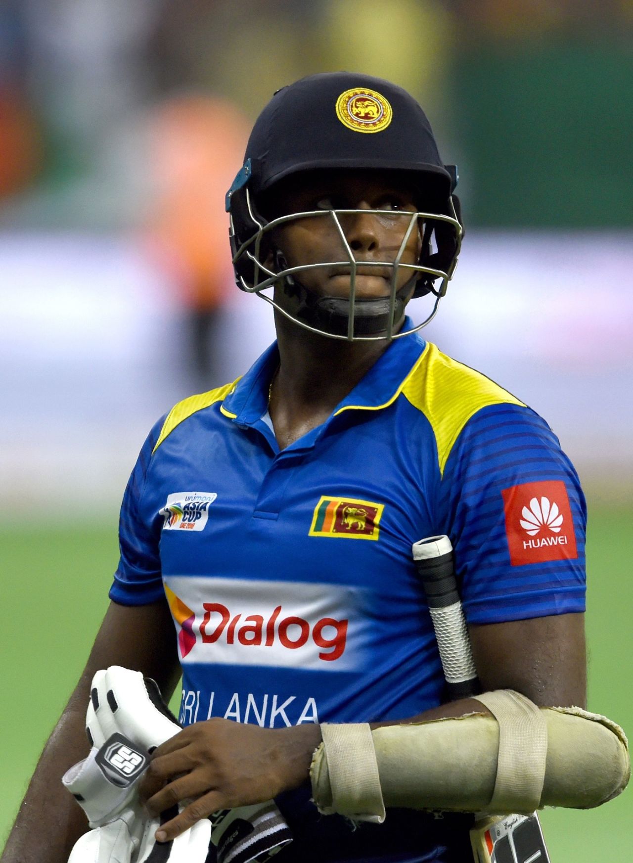 Angelo Mathews is disappointed at getting out, Sri Lanka v Bangladesh, Asia Cup 2018, Dubai, September 15, 2018