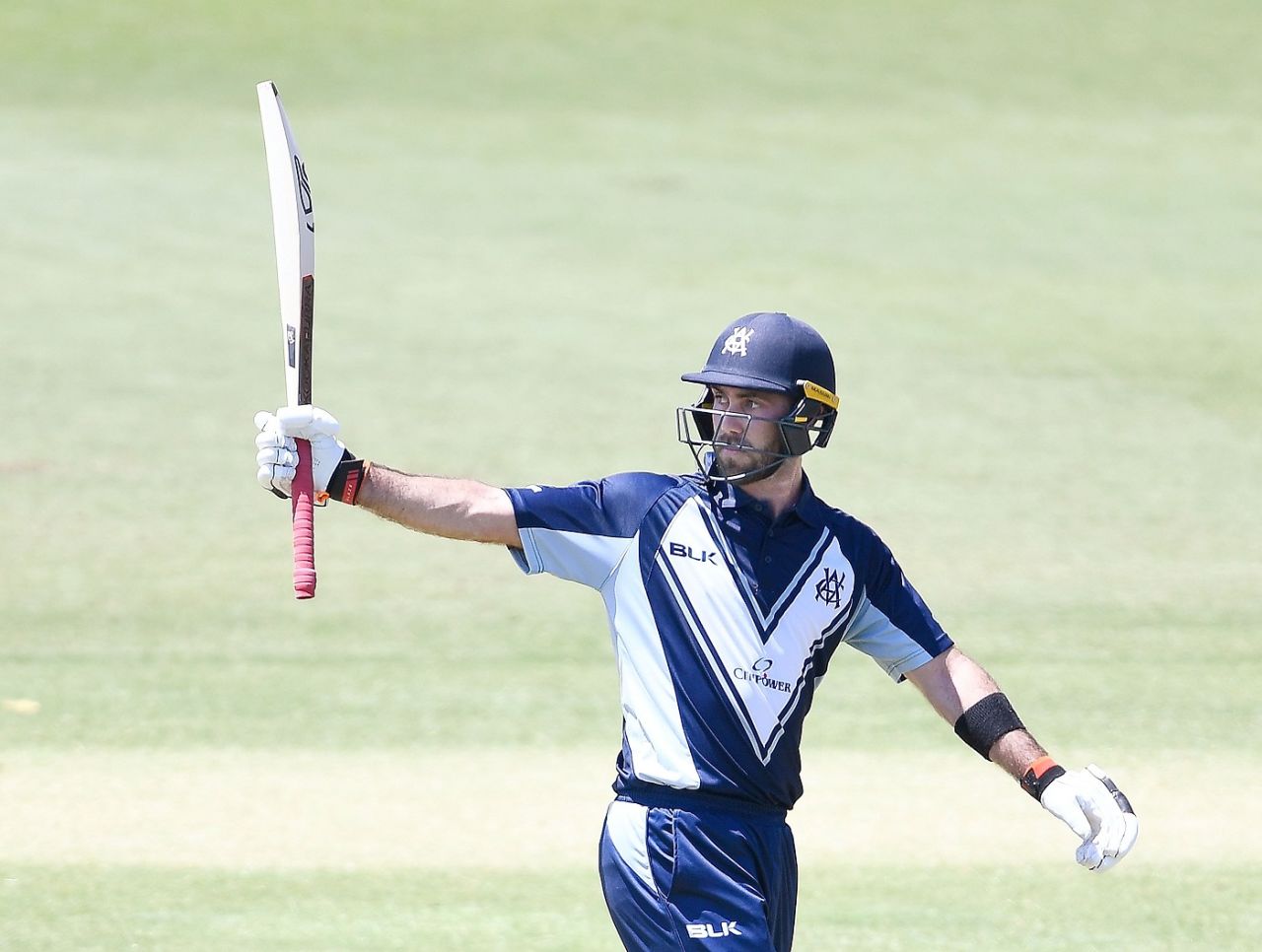Glenn Maxwell raises his bat after getting to a fifty, Queensland v Victoria, JLT Cup 2018, Townsville,, September 16, 2018