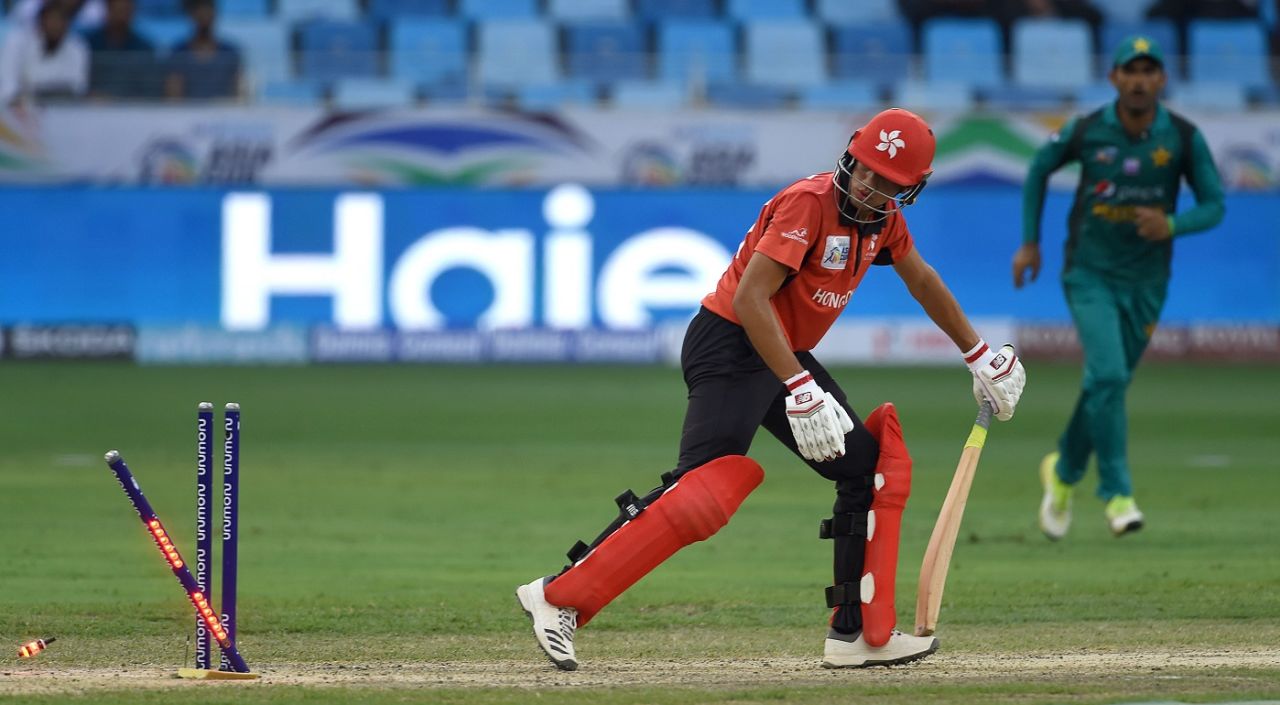 Aizaz Khan is bowled, Hong Kong v Pakistan, 2nd ODI, Asia Cup, September 16, 2018