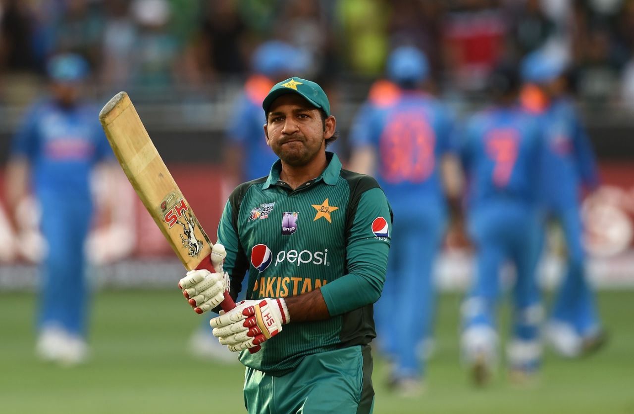Sarfraz Ahmed walks back after another failure with the bat, India v Pakistan, Asia Cup 2018, Dubai, September 19, 2018