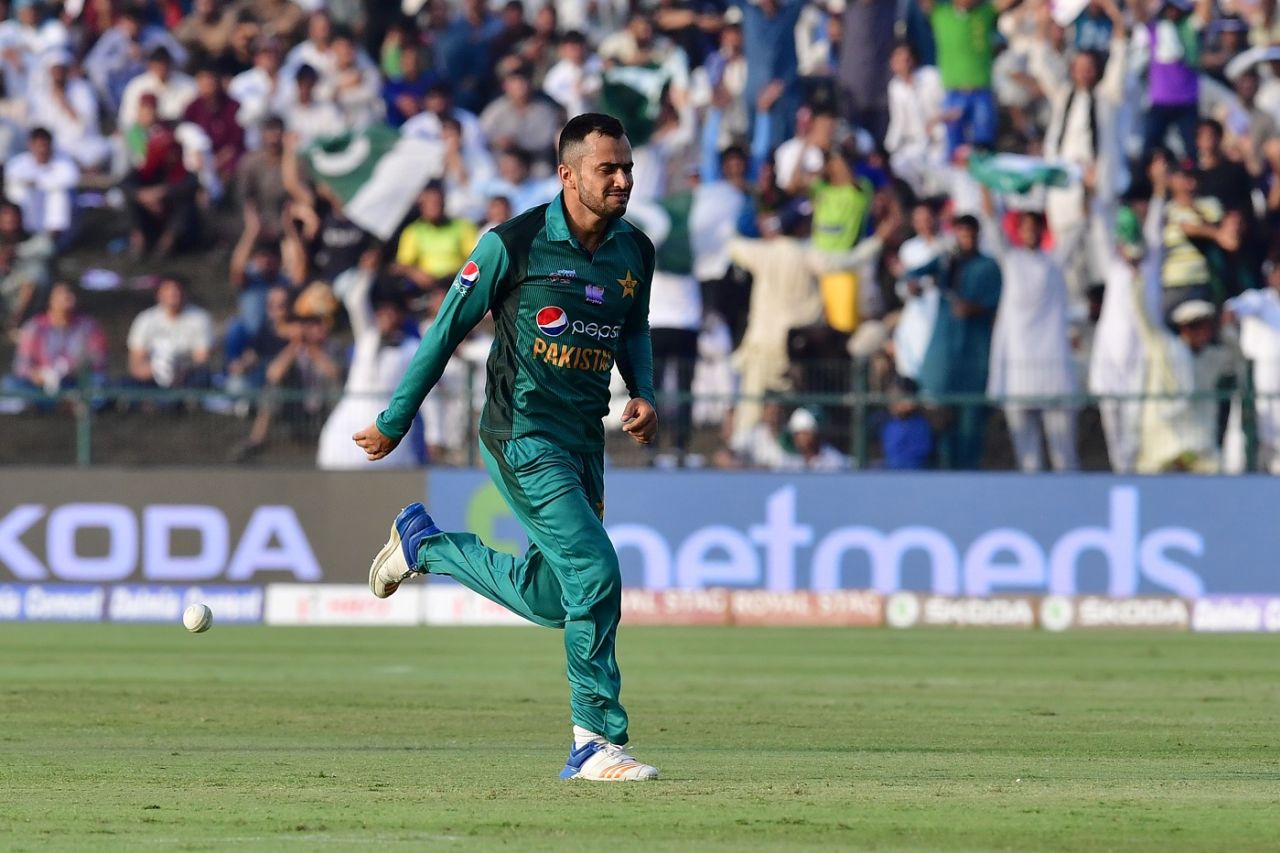 Mohammad Nawaz is overjoyed after another wicket, Afghanistan v Pakistan, Asia Cup, Super Four, Abu Dhabi, 21 September, 2018