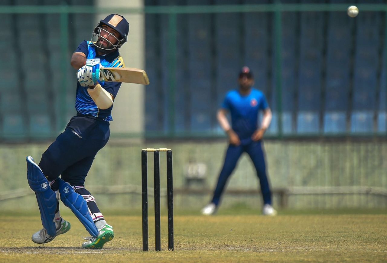 Cheteshwar Pujara tackles a short ball, Saurashtra v Delhi, Group B, Vijay Hazare Trophy 2018-19, Delhi, September 20, 2018