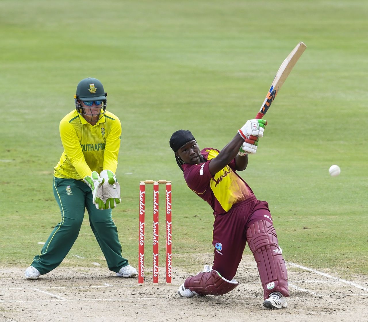 Deandra Dottin goes over the top, West Indies women v South Africa women, 1st T20I, Barbados, September 24, 2018
