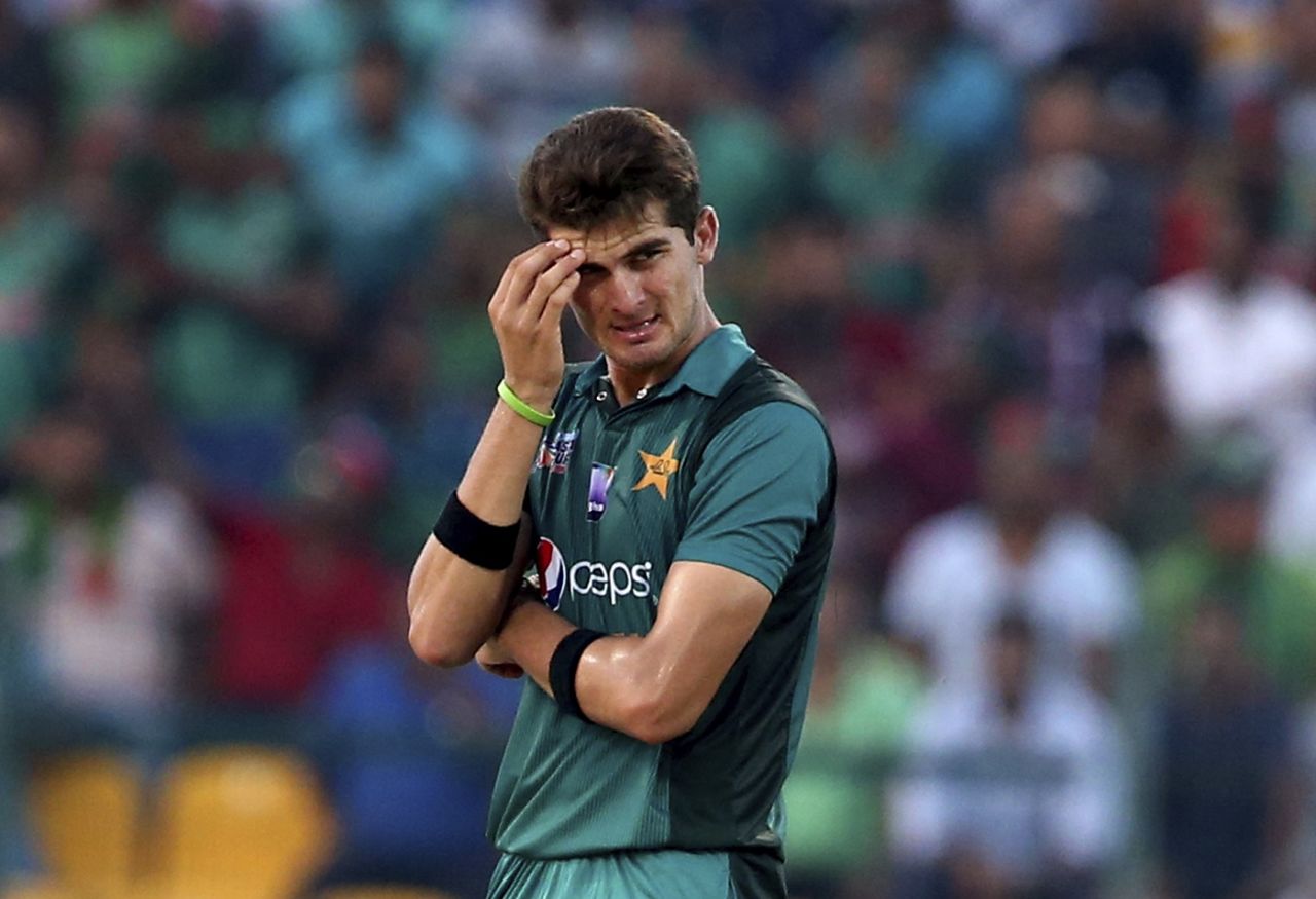 Shaheen Afridi reacts after a shot is played off his bowling, Bangladesh v Pakistan, Asia Cup 2018, Abu Dhabi, September 26, 2018