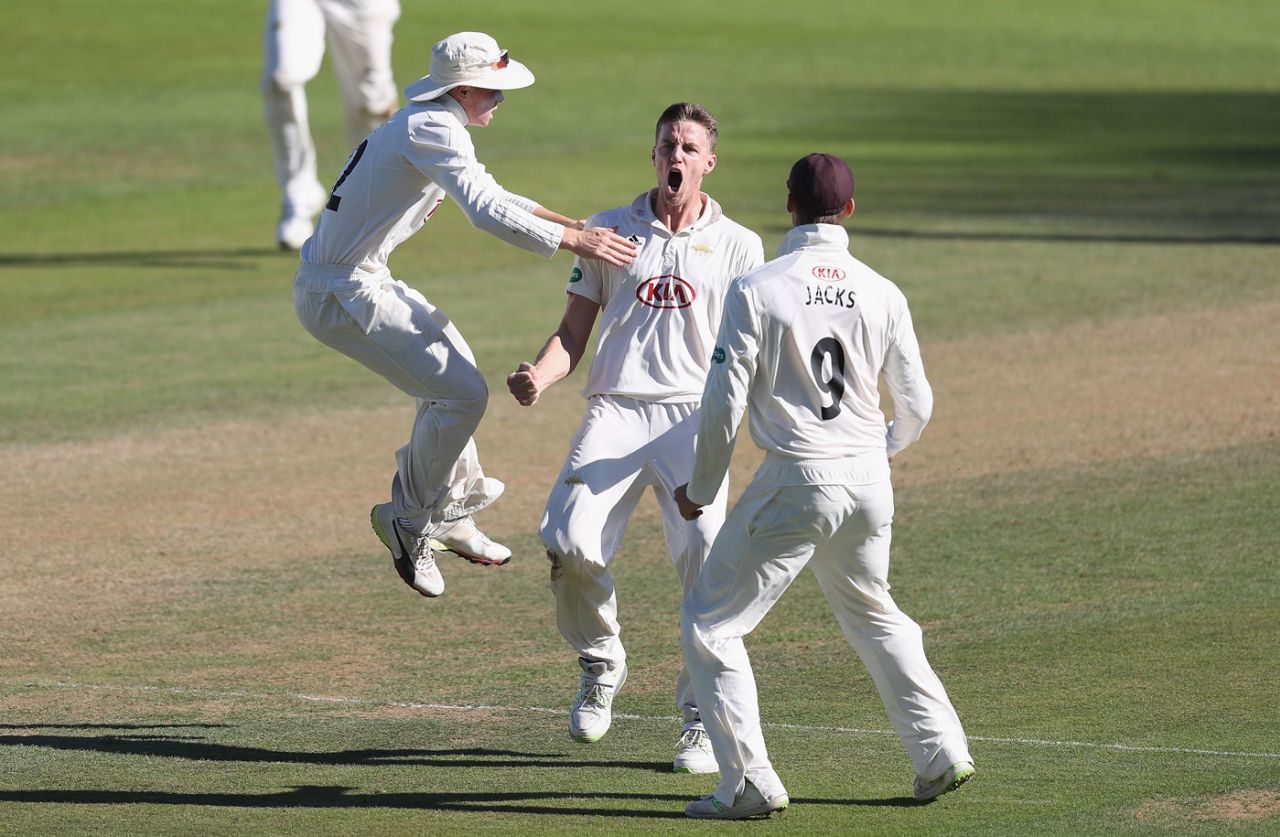 Morne Morkel was mobbed by his team-mates, Surrey v Essex, County Championship, Division One, The Oval, September 27, 2018