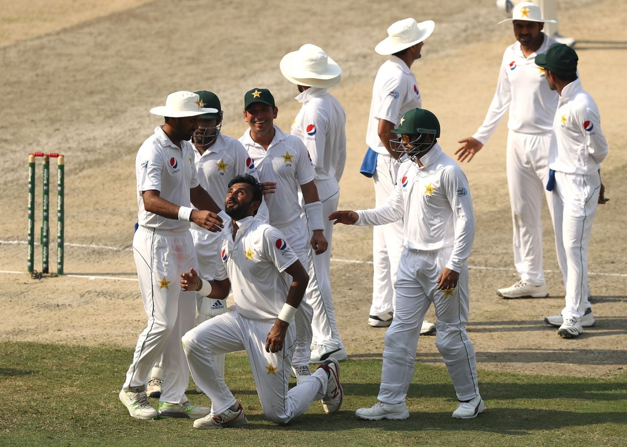 Bilal Asif celebrates a five-for on Test debut, Pakistan v Australia, 1st Test, Dubai, 3rd day, October 9, 2018