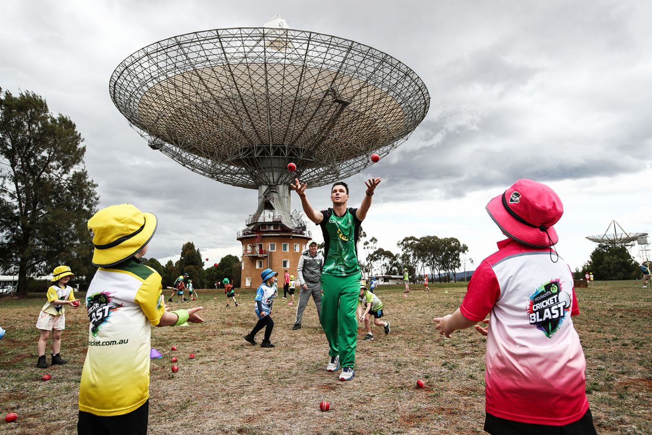 Peter Handscomb plays with kids at an event at the CSIRO Parkes Observatory, Parkes, Australia, October 11, 2019