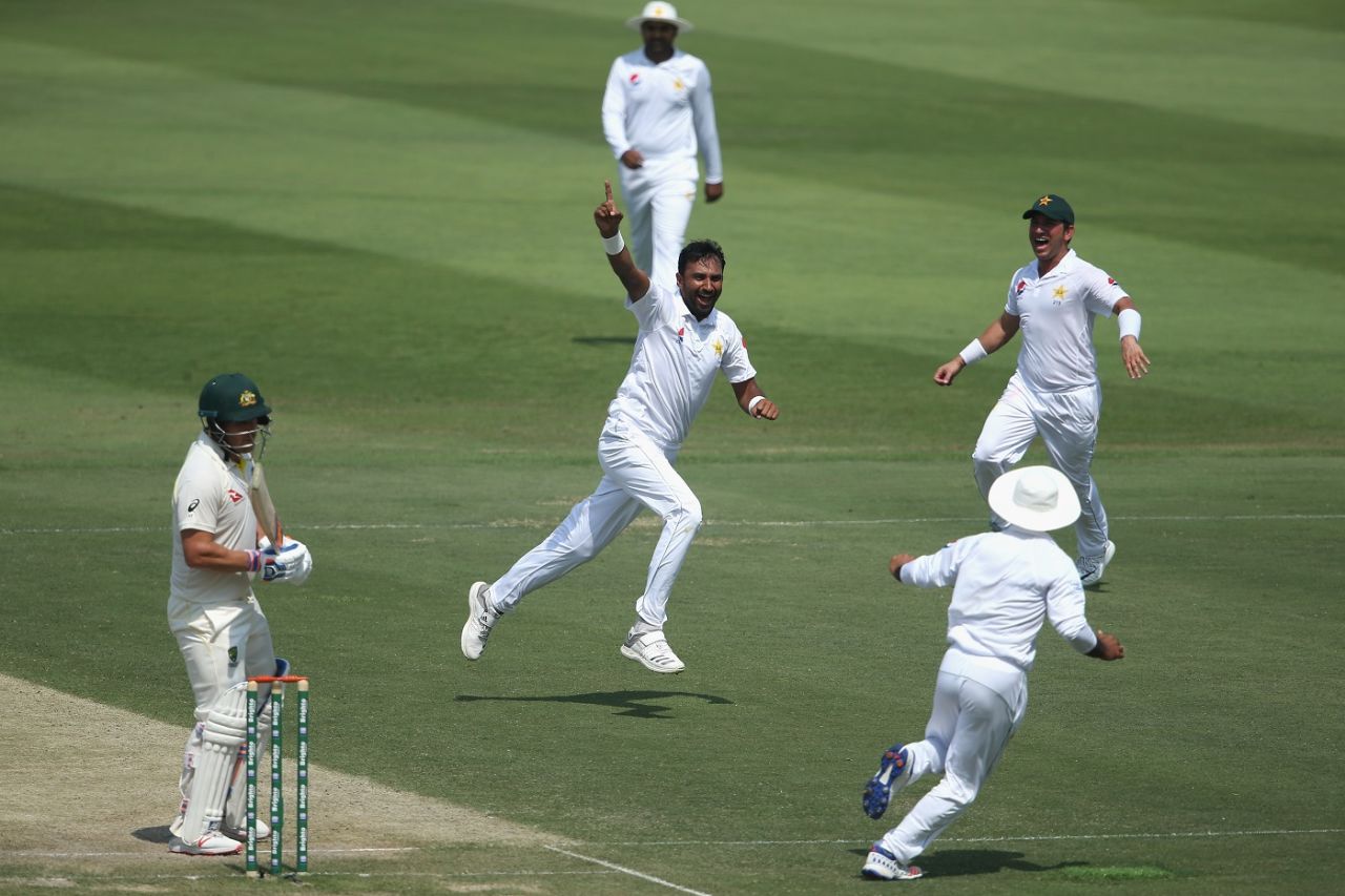 Bilal Asif is jubilant after dismissing Aaron Finch, Pakistan v Australia, 2nd Test, Abu Dhabi, 2nd day, October 17, 2018