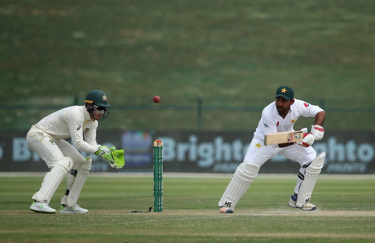 Sarfraz Ahmed plays a late cut, Pakistan v Australia, 2nd Test, Abu Dhabi, 3rd day, October 18, 2018