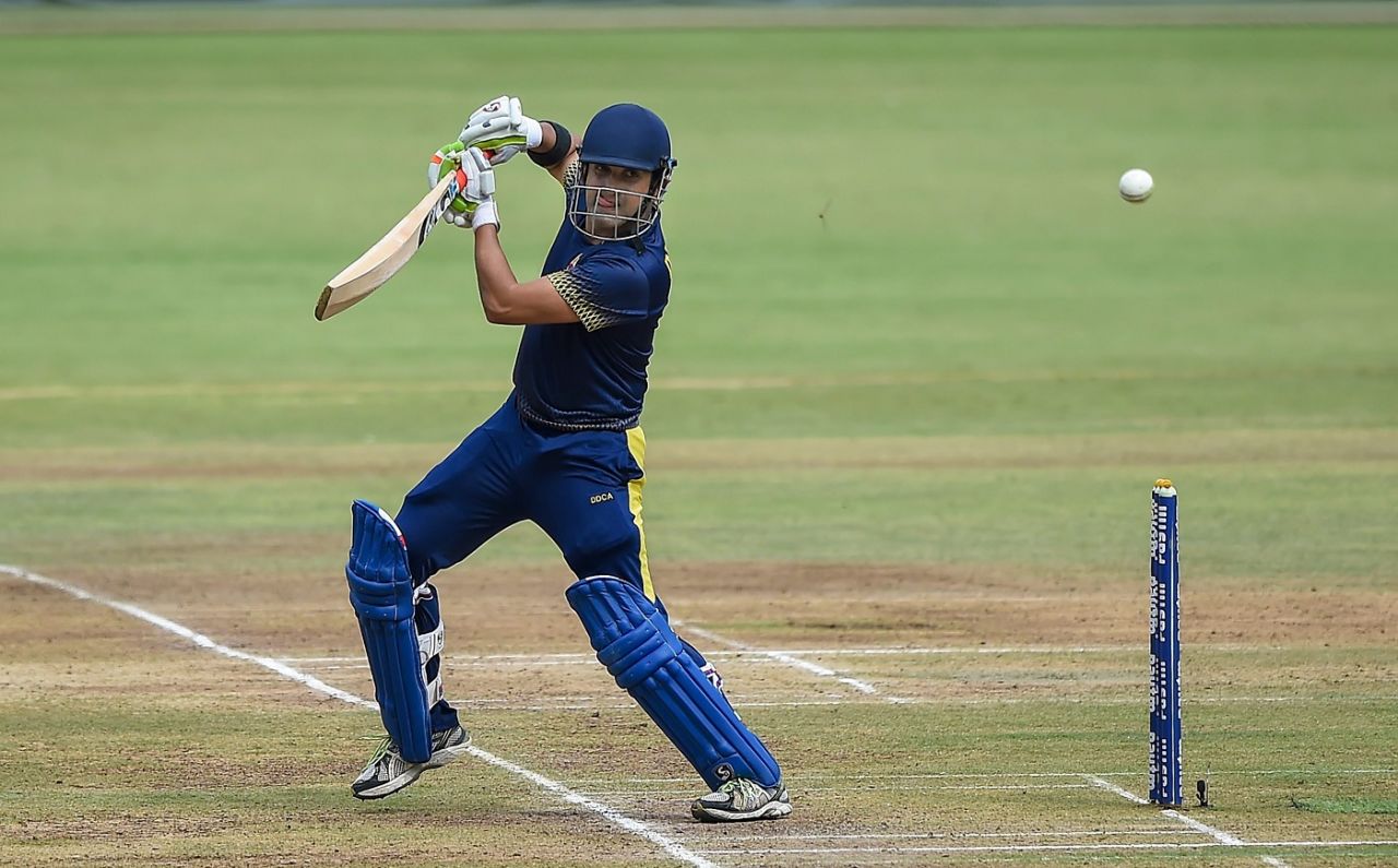 Gautam Gambhir punches one on the off side, Delhii v Jharkhand, Vijay Hazare Trophy 2018-19, 2nd semi-final, Bengaluru, October 18, 2018