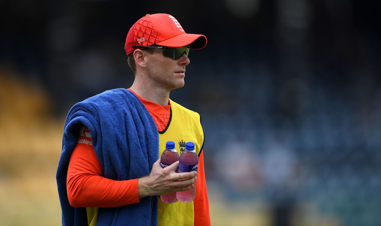 Rested captain Eoin Morgan carries the drinks, Sri Lanka v England, 5th ODI, October 23, 2018