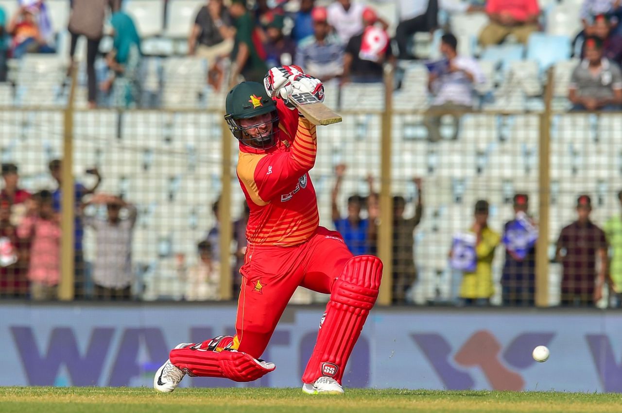 Brendan Taylor crunches a drive, Bangladesh v Zimbabwe, 3rd ODI, Chittagong, October 26, 2018