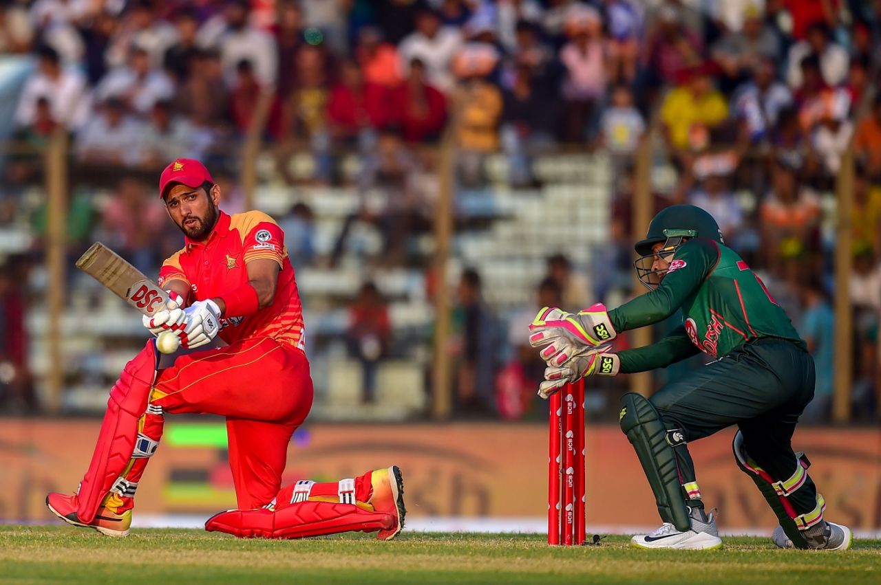 Sikandar Raza crunches a sweep, Bangladesh v Zimbabwe, 3rd ODI, Chittagong, October 26, 2018