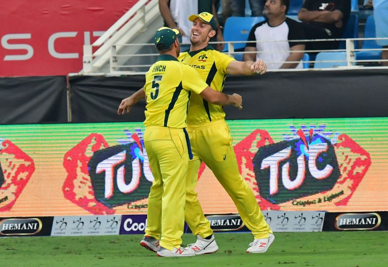 Mitchell Marsh and Aaron Finch celebrate a dismissal, Pakistan v Australia, 2nd T20I, Dubai, October 26, 2018