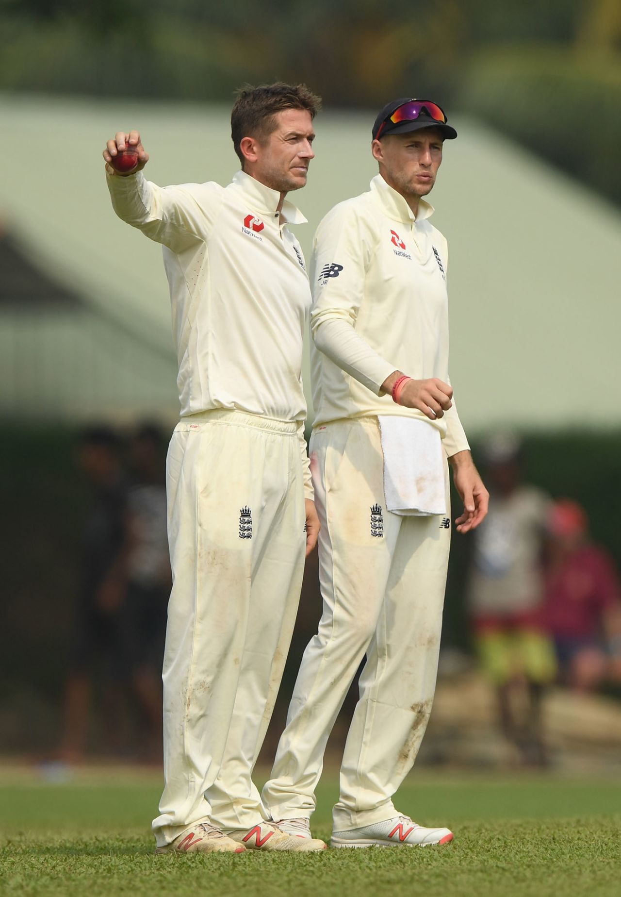 Joe Denly and Joe Root set the field, Sri Lanka Board XI v England XI, Tour match, Colombo, 1st day, October 30, 2018