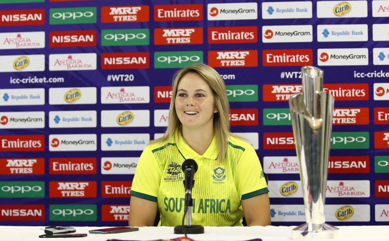 Dane van Niekerk speaks at the arrival press conference, Women's World T20, Antigua, November 2, 2018 
