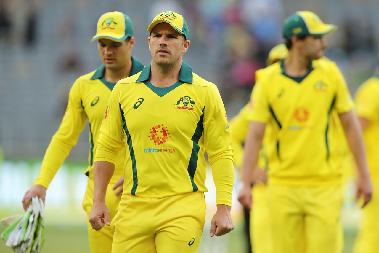 Aaron Finch walks off the field, Australia v South Africa, 1st ODI, Perth, November 4, 2018