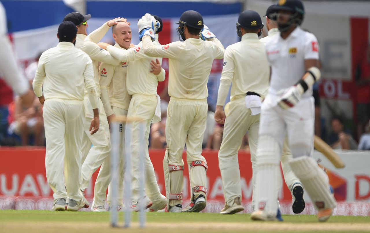 Jack Leach was rewarded for his accuracy, Sri Lanka v England, 1st Test, Galle, 2nd day, November 7, 2018