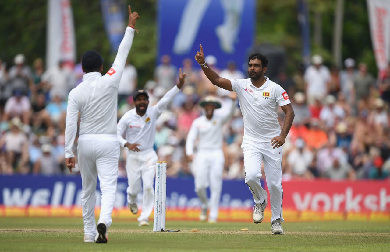Dilruwan Perera celebrates a breakthrough, Sri Lanka v England, 1st Test, 3rd day, Galle, November 8, 2018